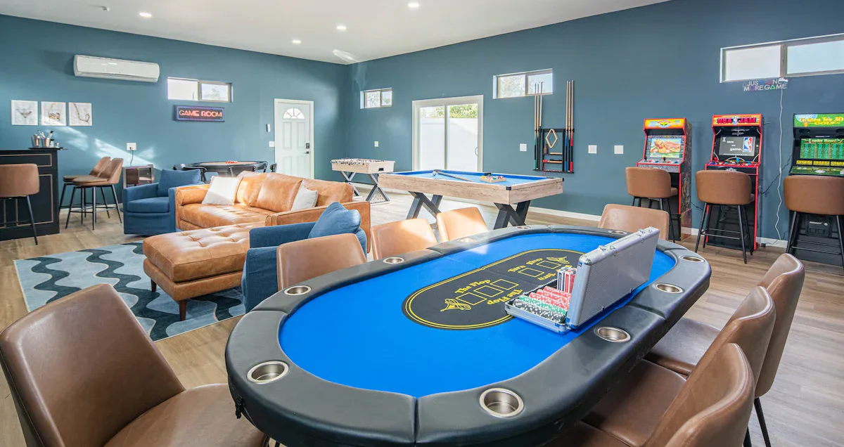 Luxury Estate interior and amenities, photo 3