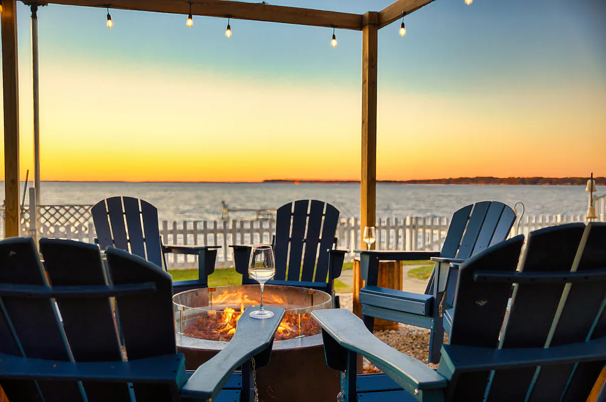 Luxury Lakefront interior and amenities, photo 12