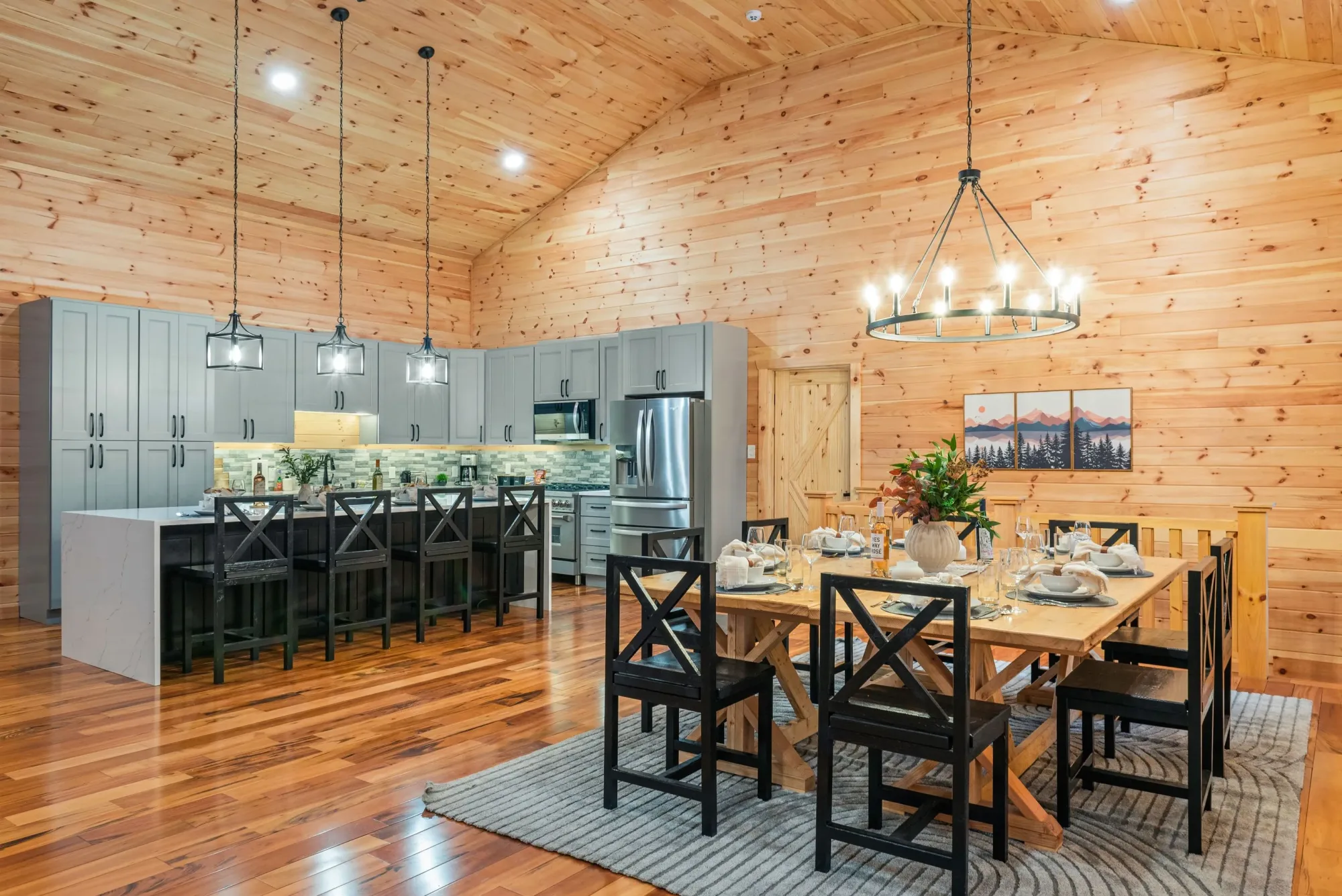 Grand Timber interior and amenities, photo 22