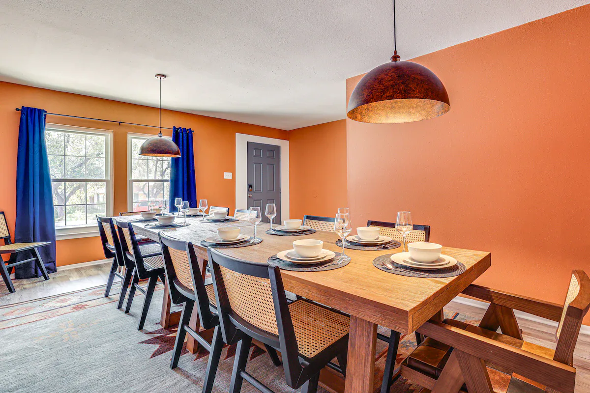 Family Retreat interior and amenities, photo 11