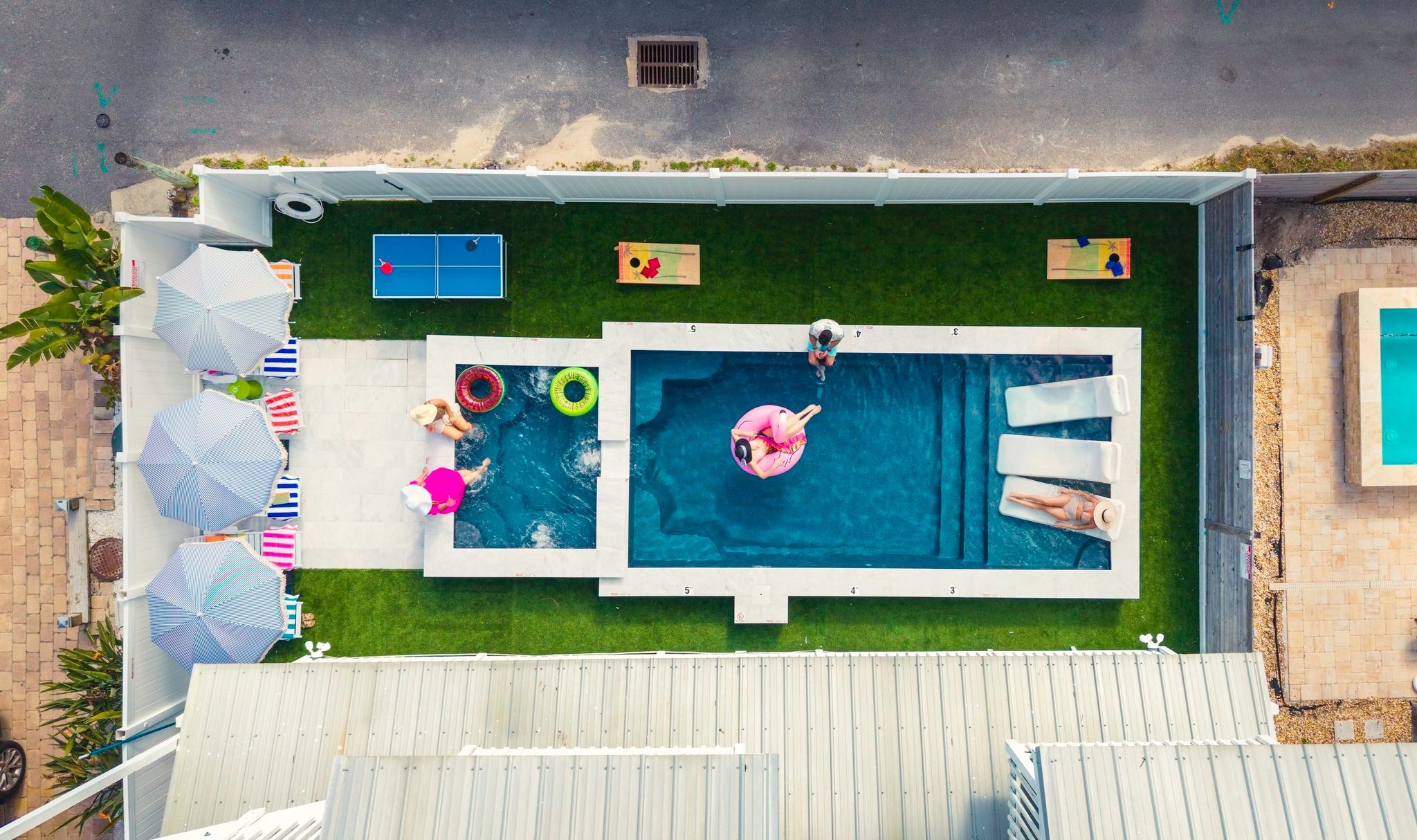Short-Term Rental Design Trends: What's Popular Now photo