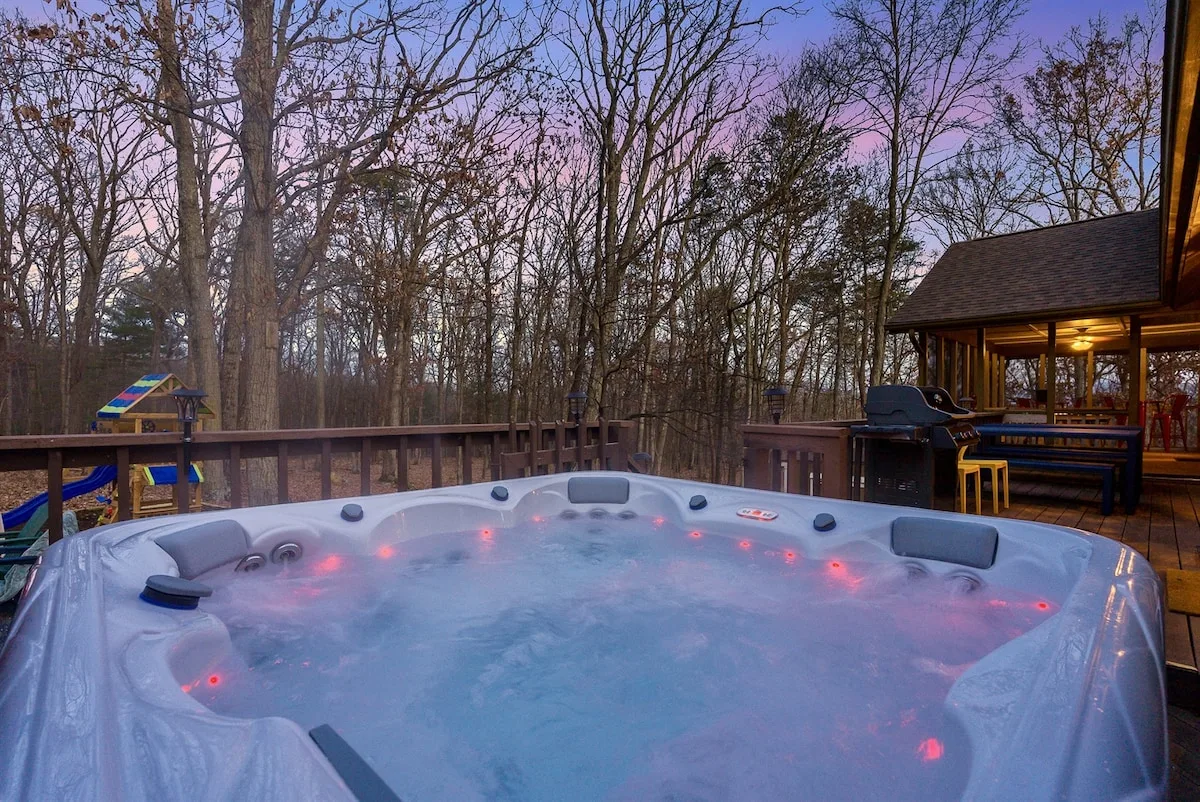 Adventure Haven interior and amenities, photo 3