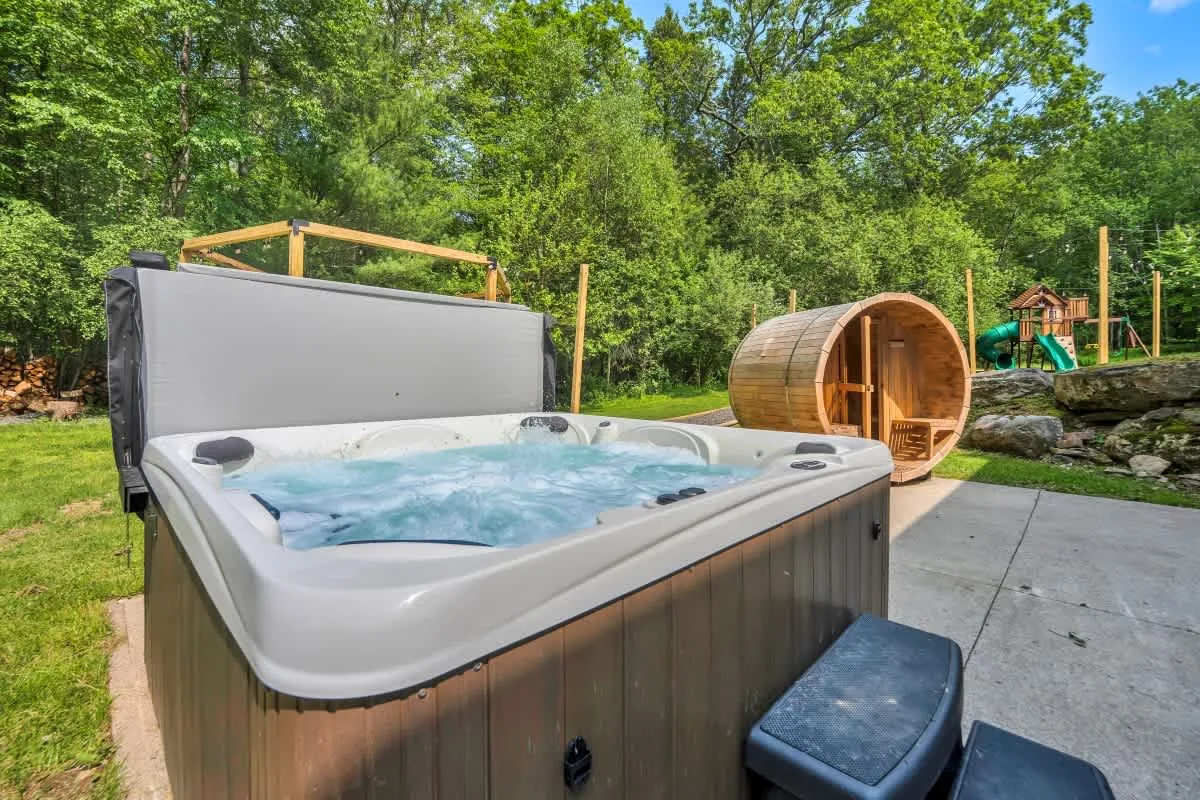 Adventure Compound interior and amenities, photo 16