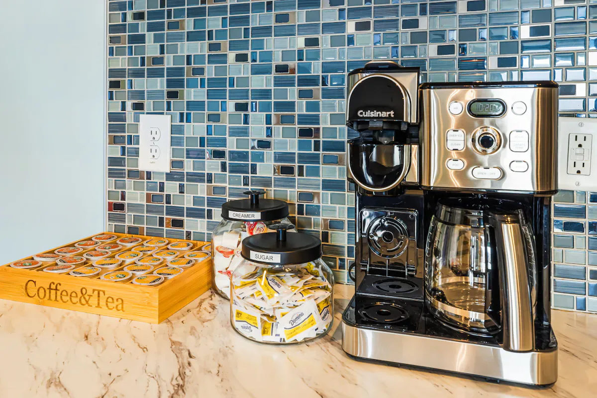 Lavish Lawson interior and amenities, photo 18