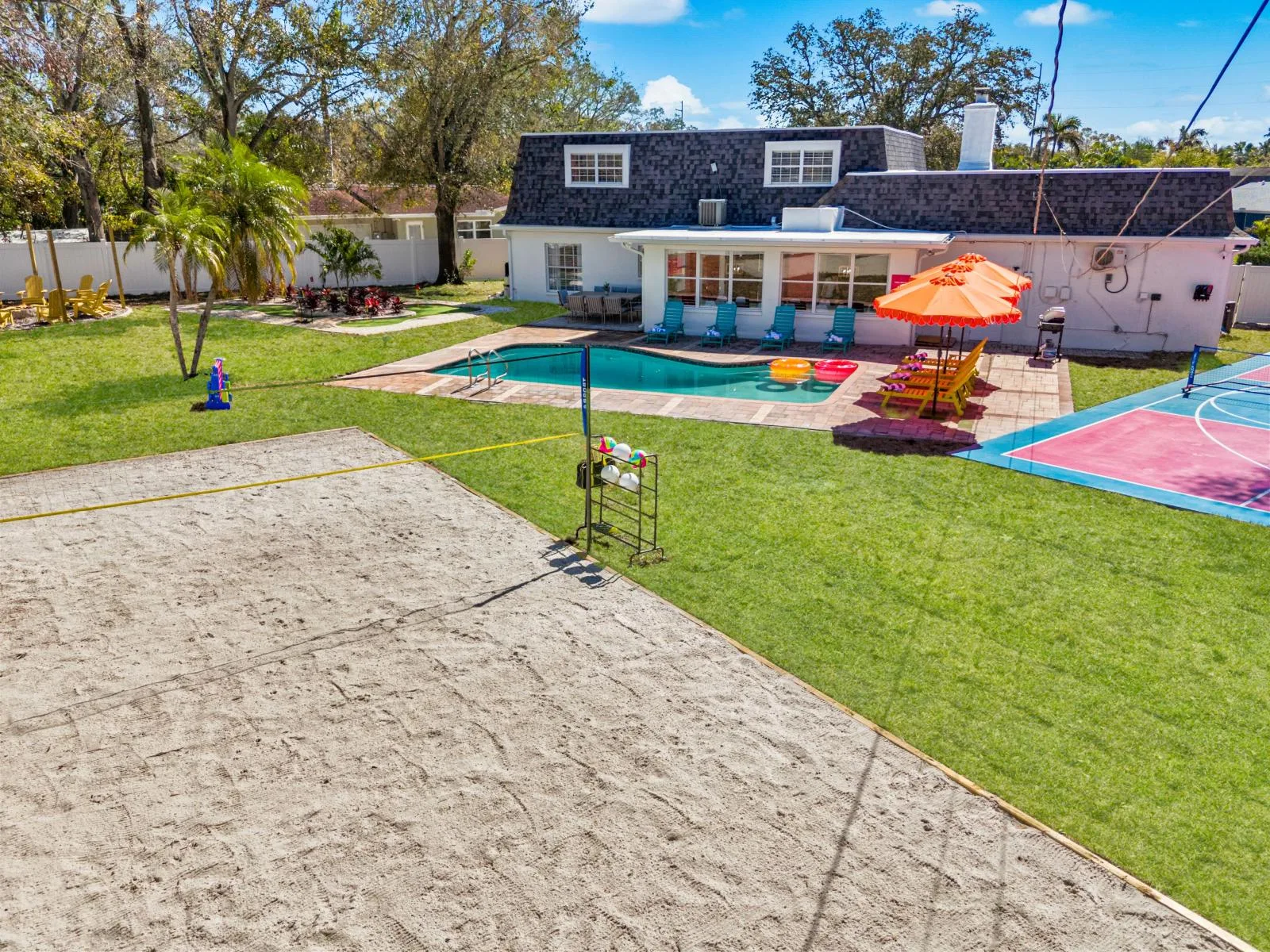 Multi-Sport Estate interior and amenities, photo 8