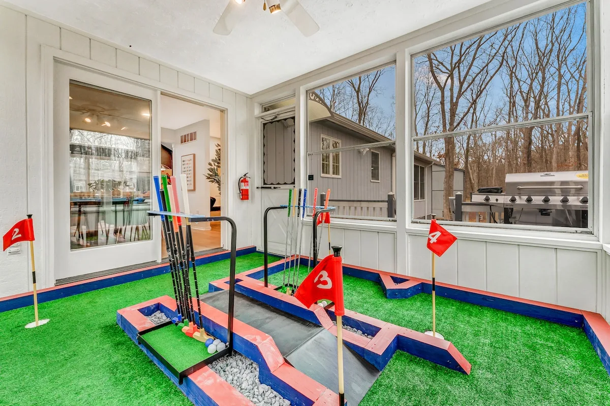Game Heaven interior and amenities, photo 18
