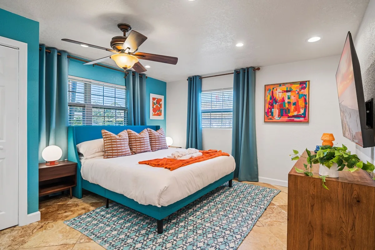 Amenity Overload interior and amenities, photo 6