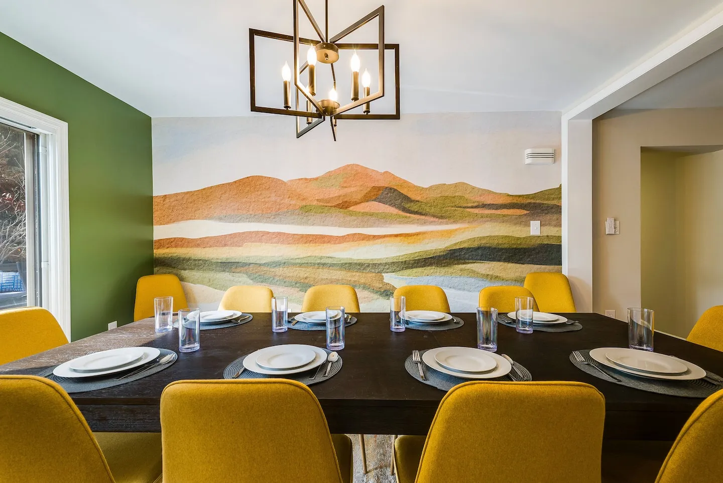Adventure Haven interior and amenities, photo 16