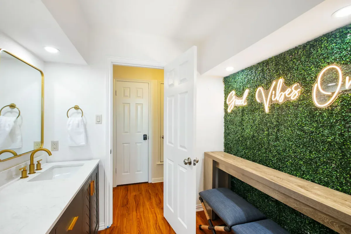 Family Oasis interior and amenities, photo 12