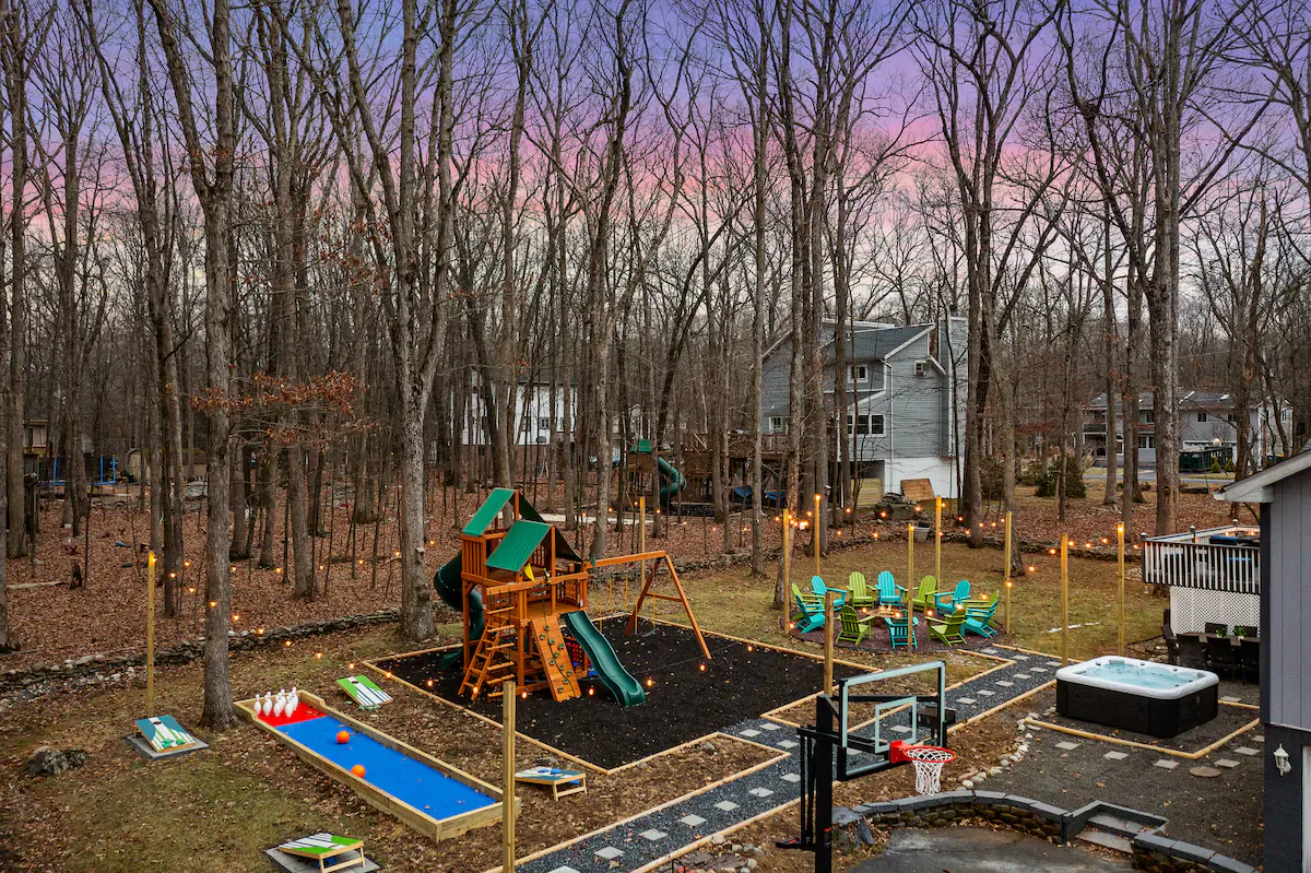Game Heaven interior and amenities, photo 17