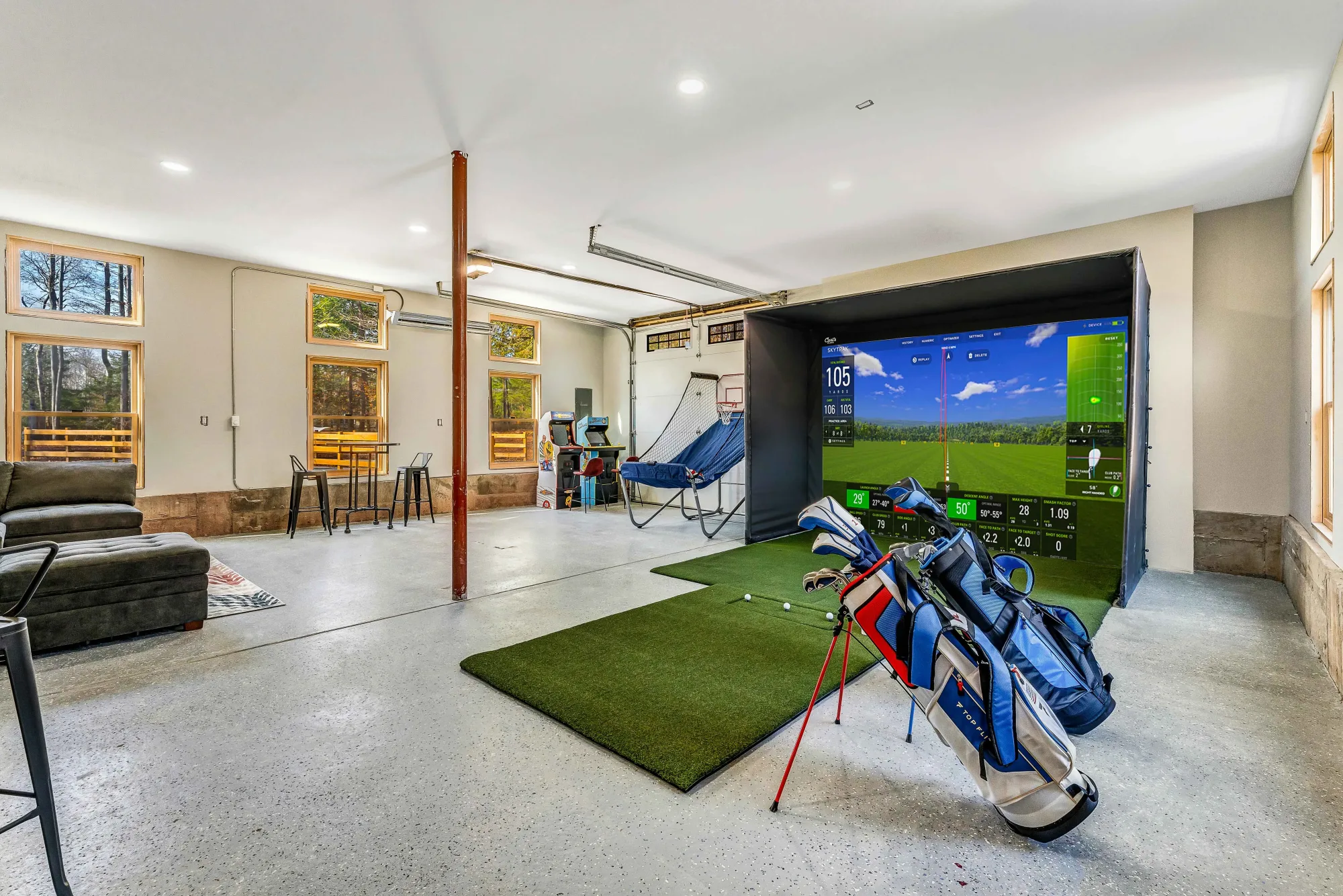 Grand Timber interior and amenities, photo 4