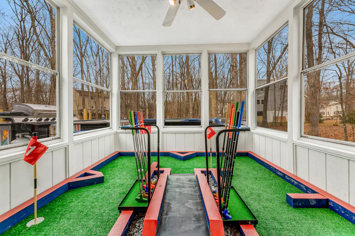 Game Heaven interior and amenities, photo 19