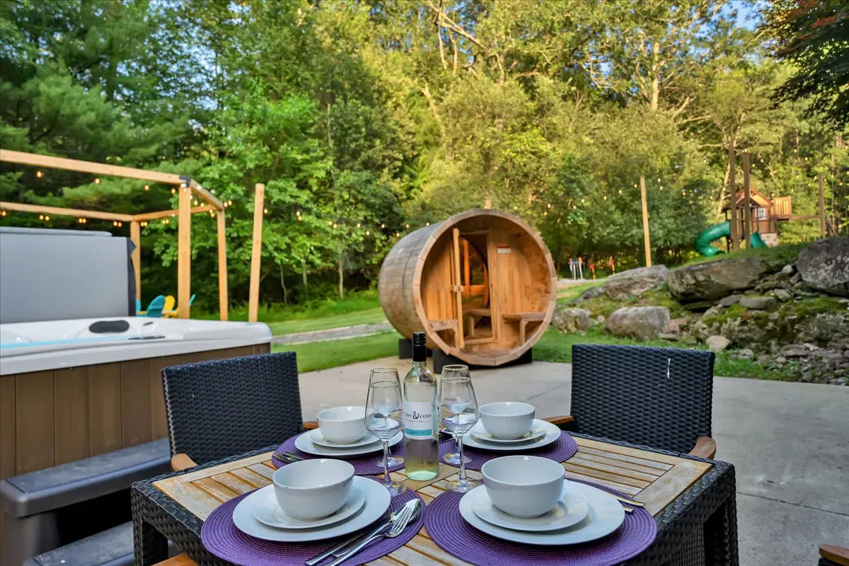 Adventure Compound interior and amenities, photo 15