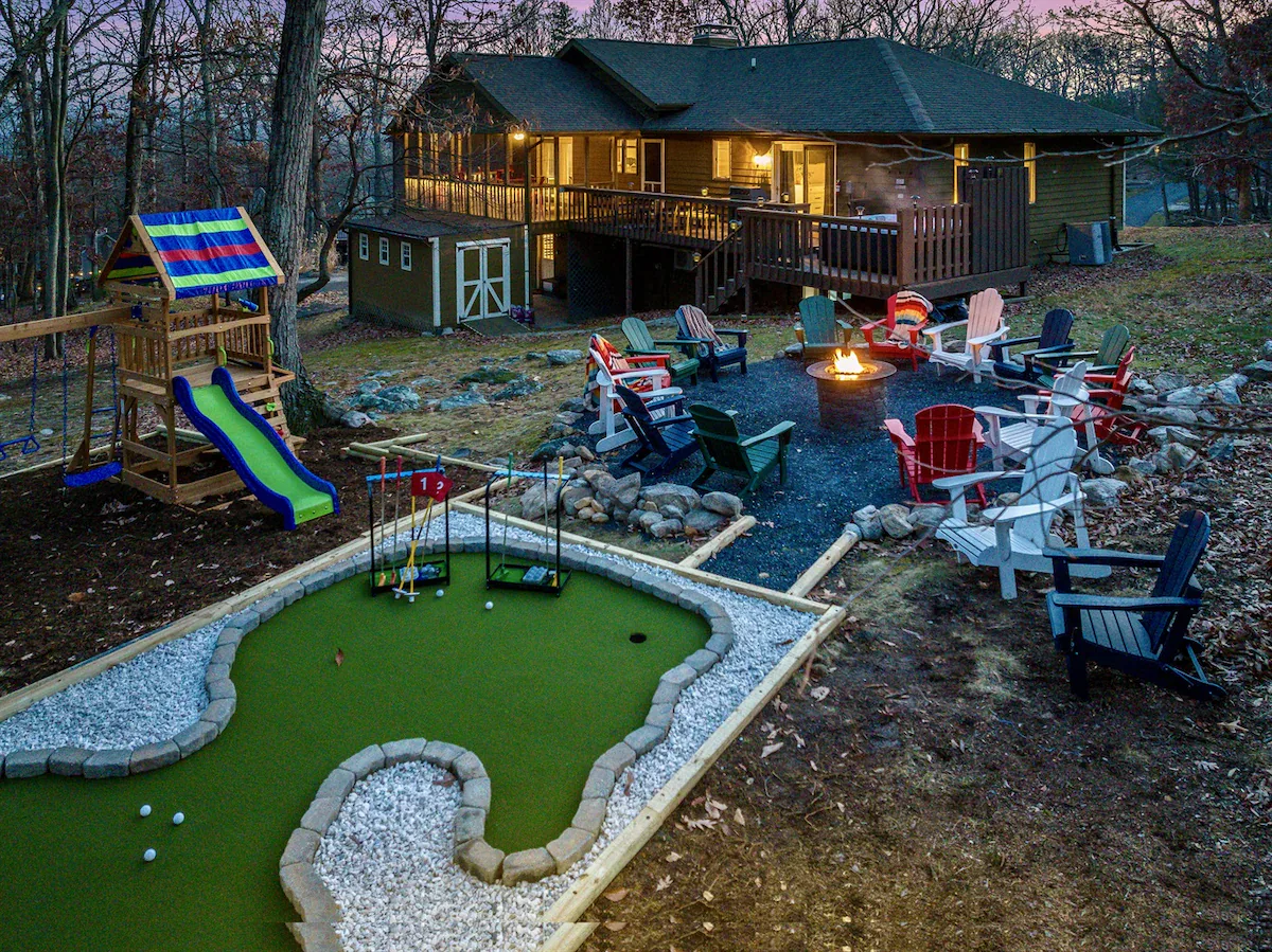 Adventure Haven interior and amenities, photo 12