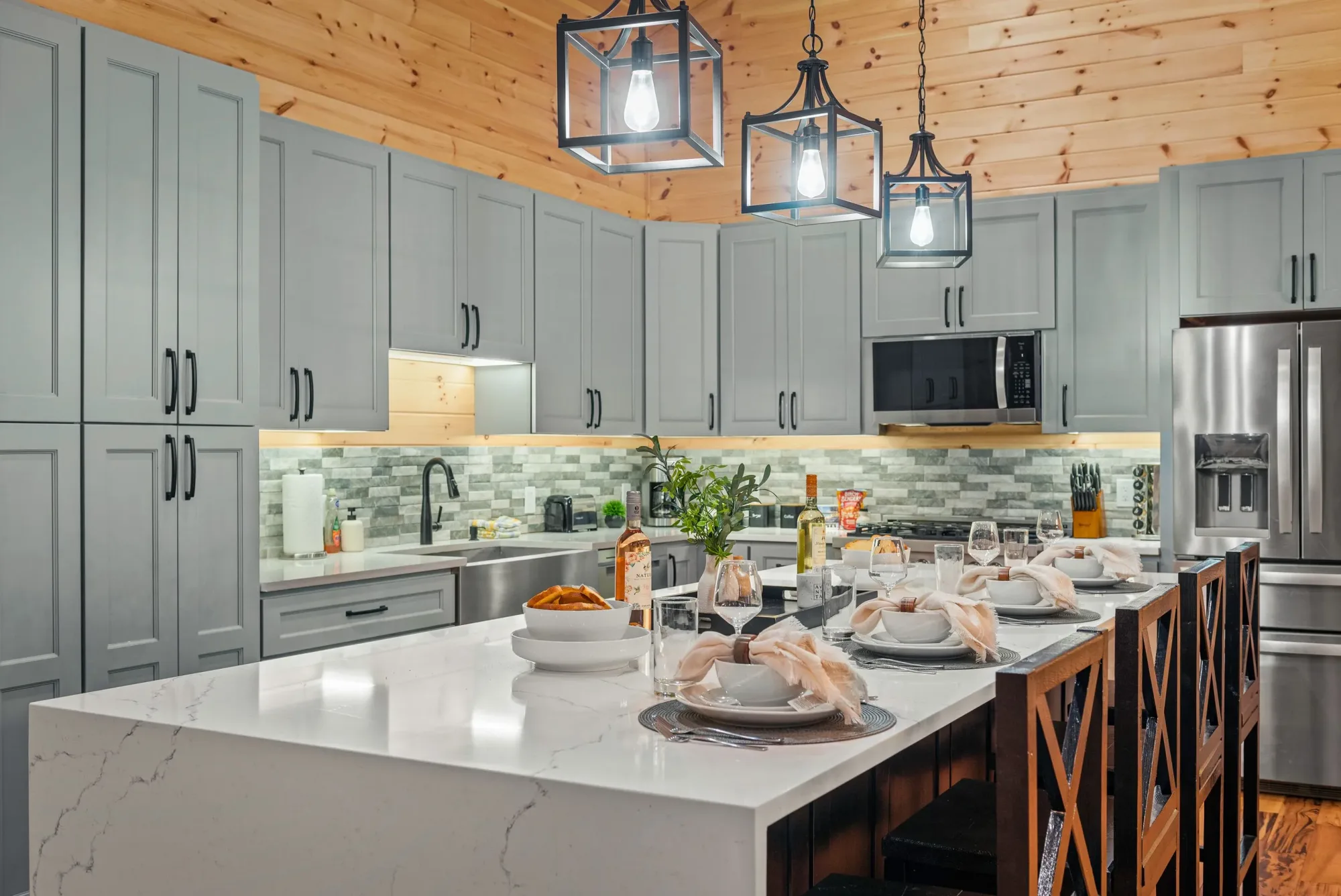 Grand Timber interior and amenities, photo 23