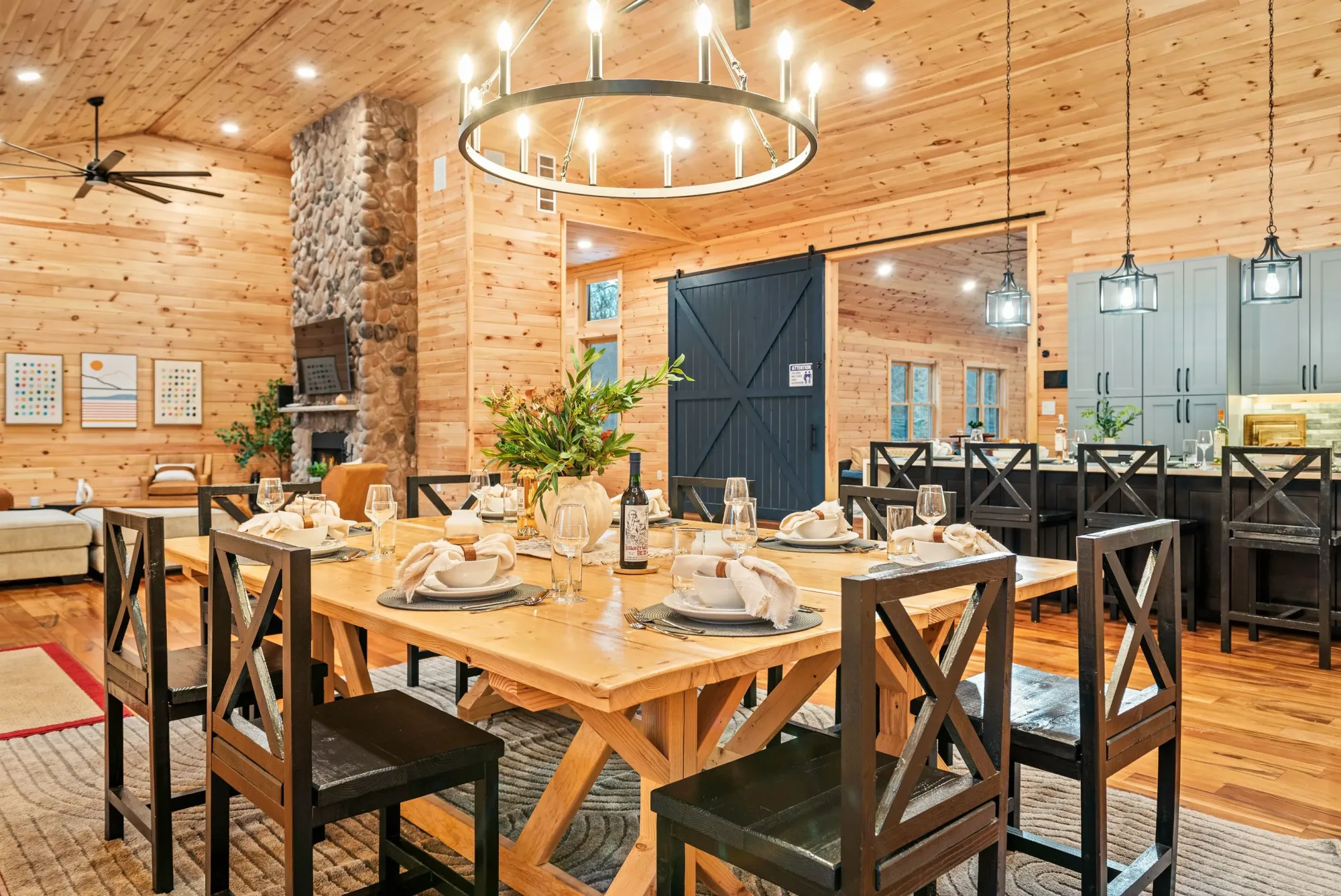 Grand Timber interior and amenities, photo 20