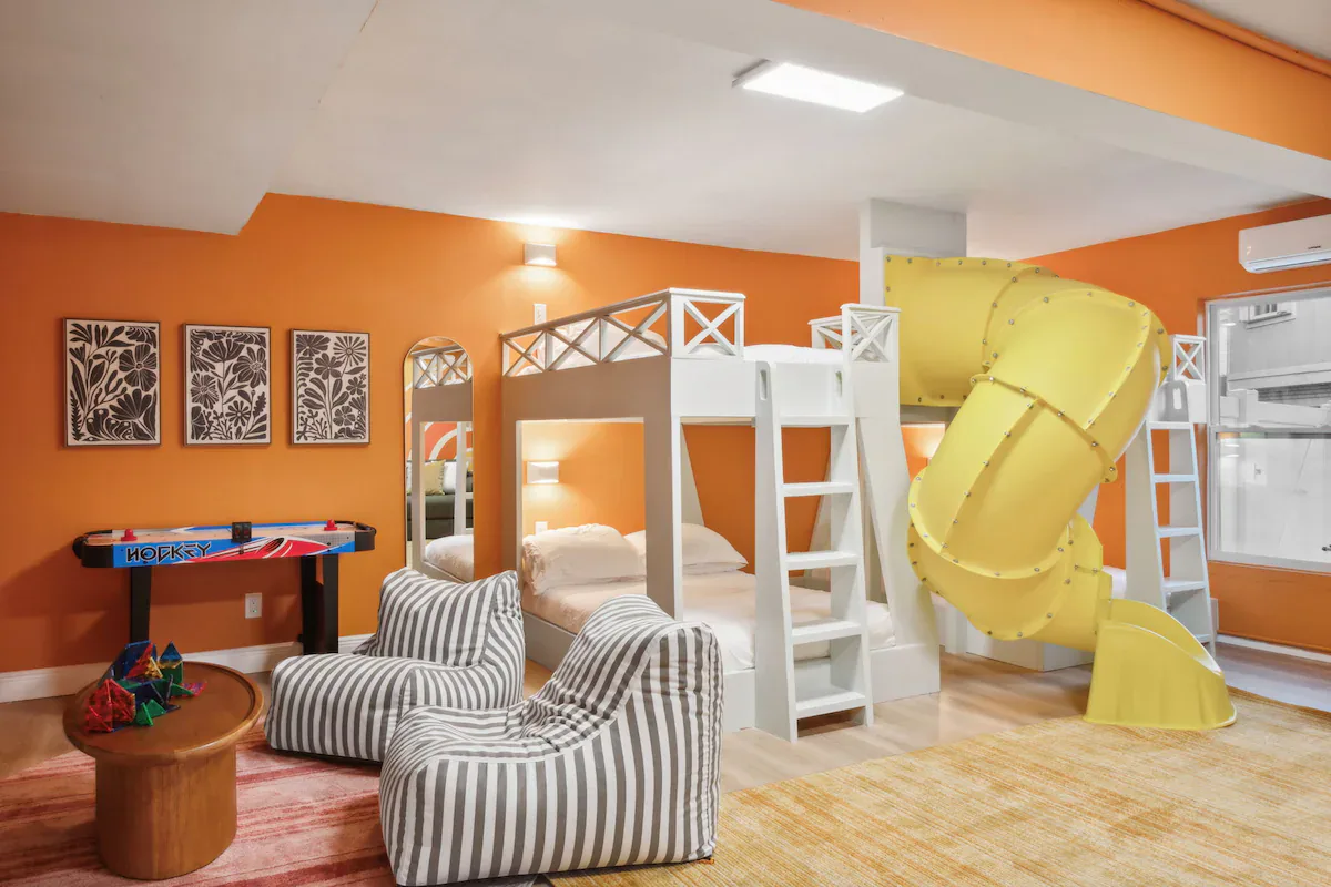 Beach Resort Home interior and amenities, photo 20