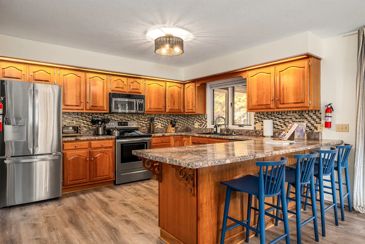 Adventure Haven interior and amenities, photo 5