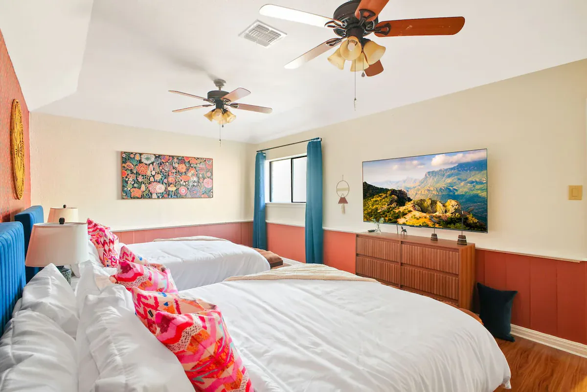 Family Oasis interior and amenities, photo 11