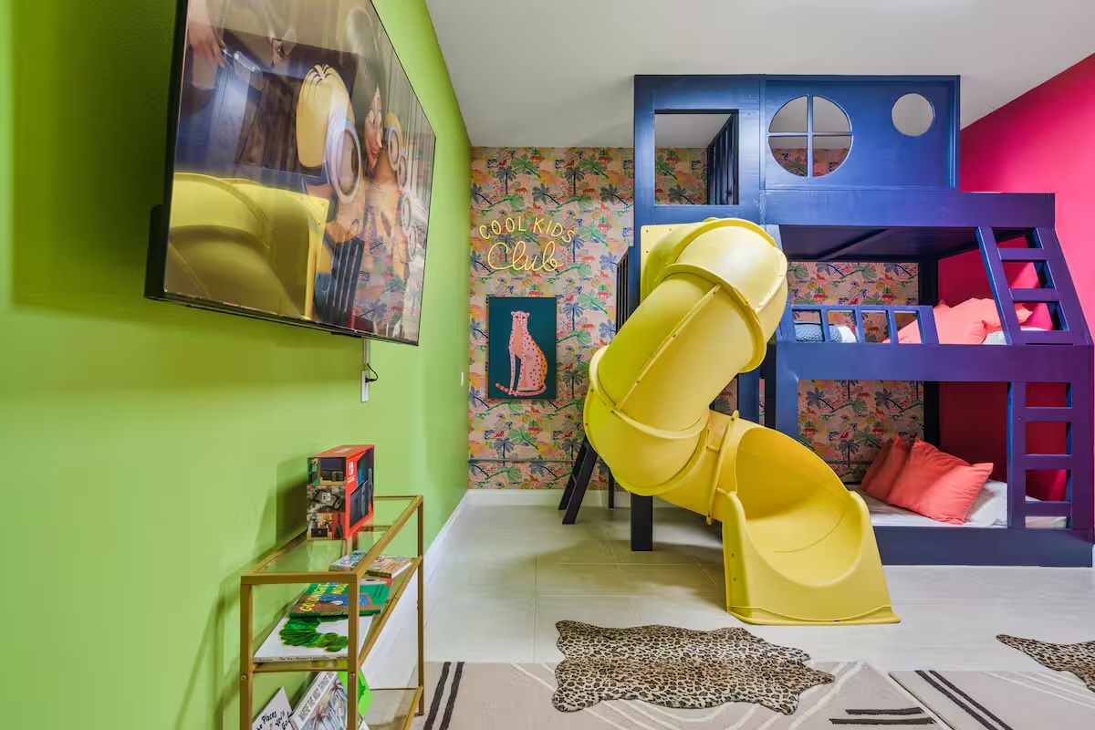 Top Rated Airbnb Furniture: Best for STR Property photo