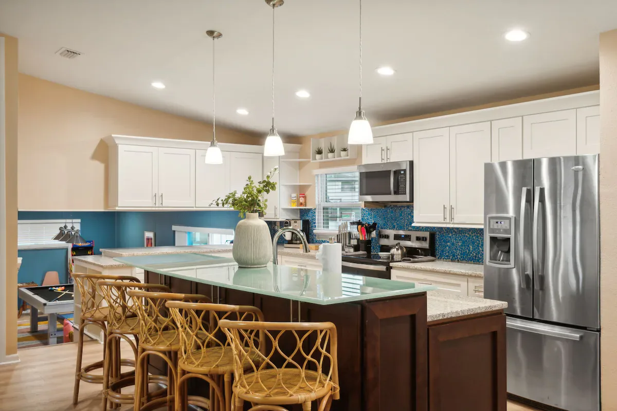 Beach Resort Home interior and amenities, photo 10