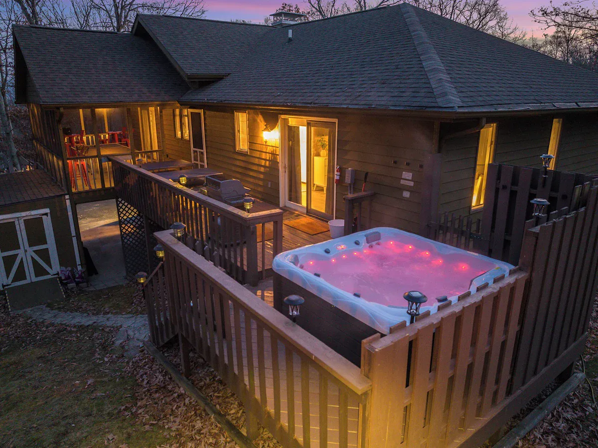 Adventure Haven interior and amenities, photo 16