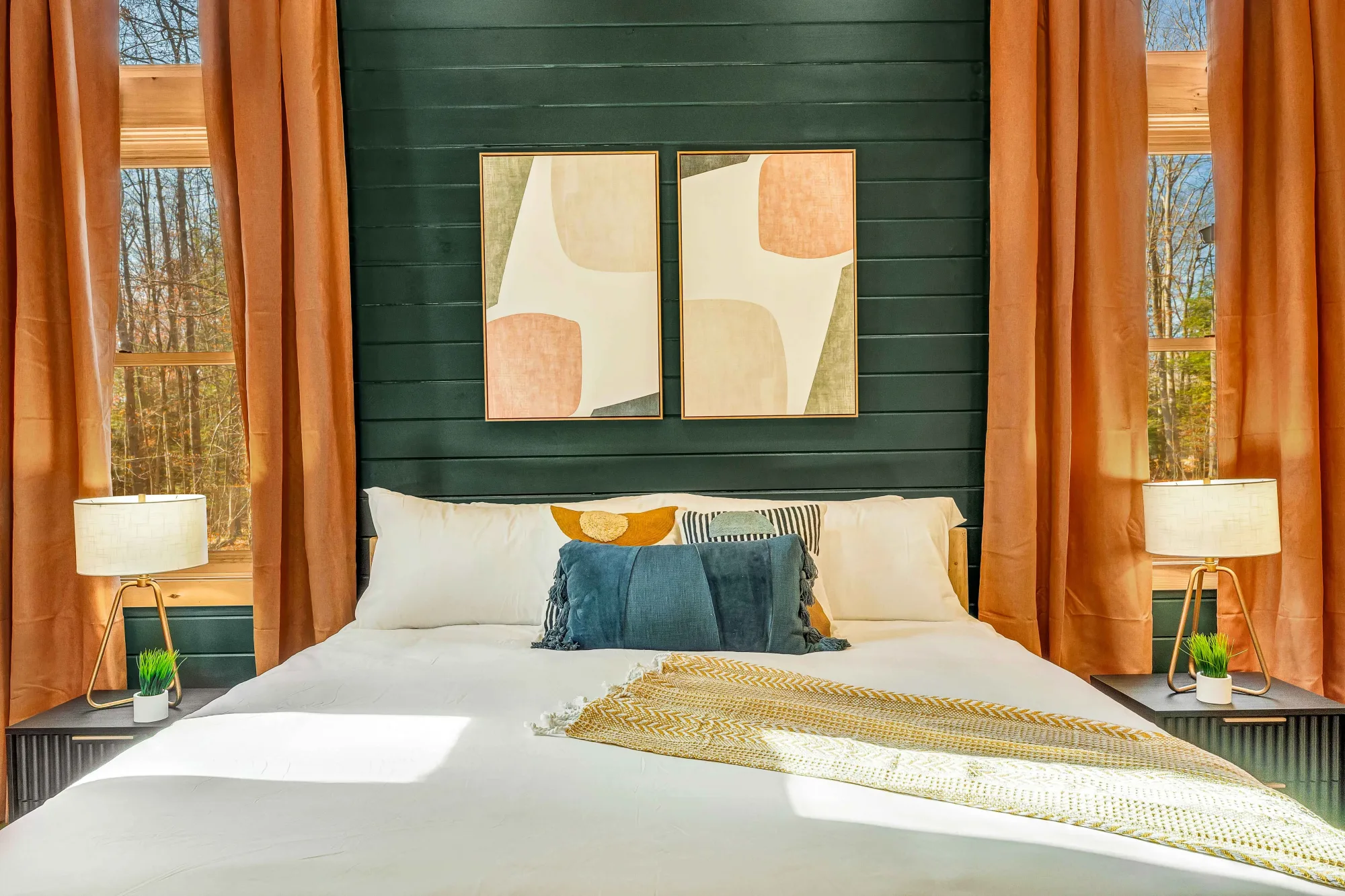 Grand Timber interior and amenities, photo 2