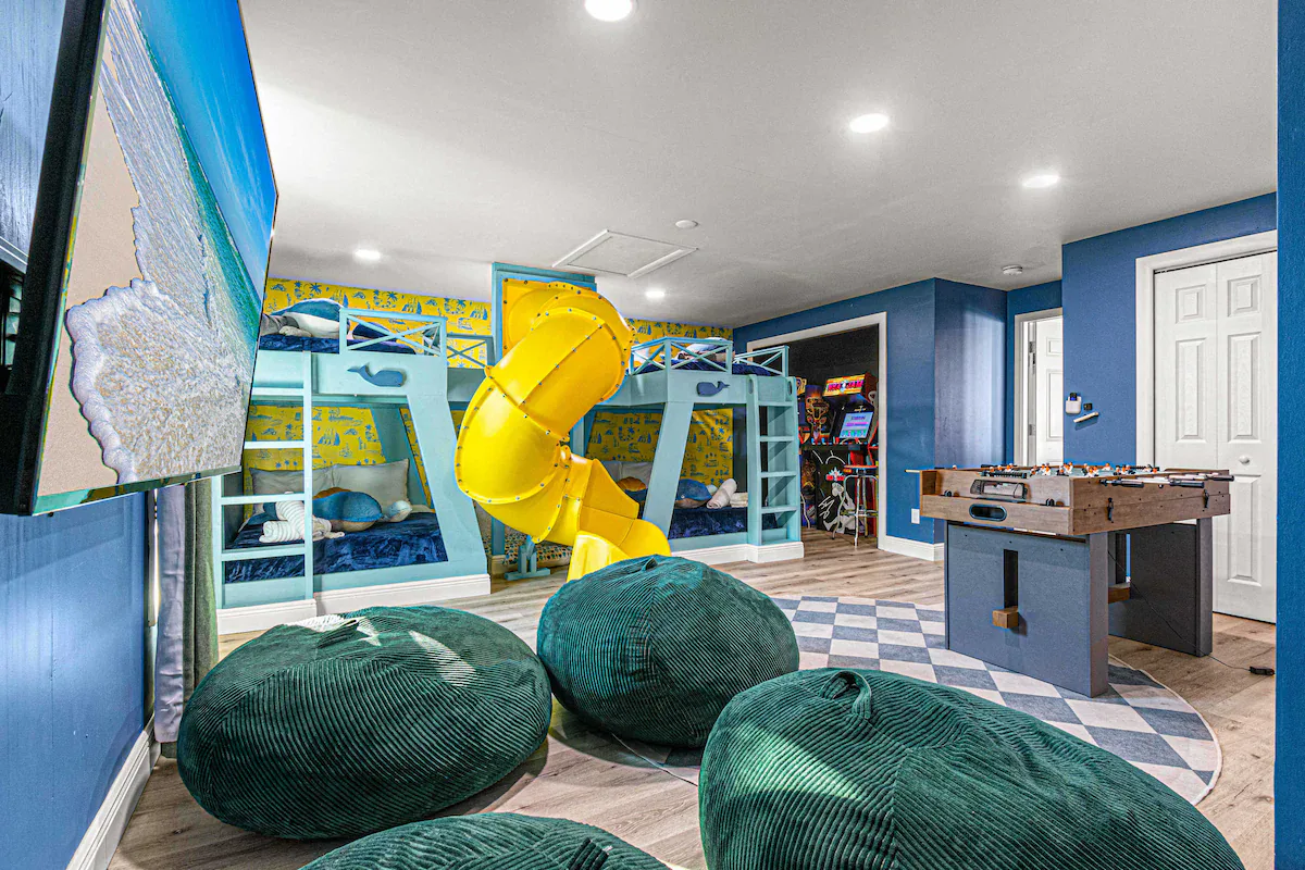 Tropical Resort Home interior and amenities, photo 24