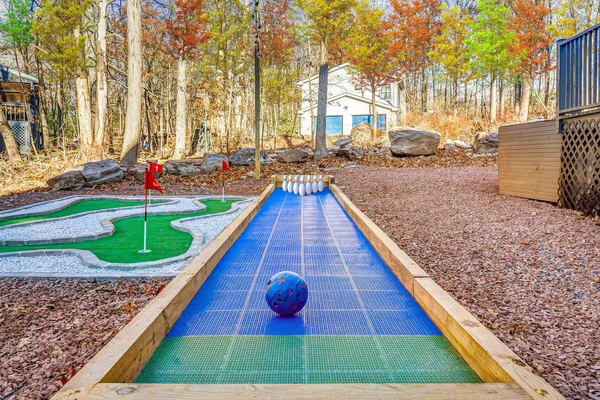Heated Pool Estate interior and amenities, photo 14