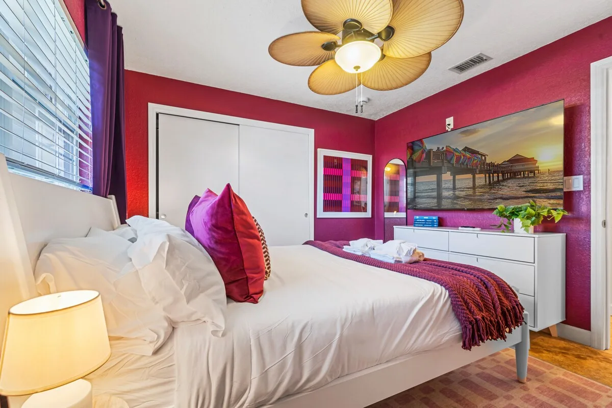 Amenity Overload interior and amenities, photo 11