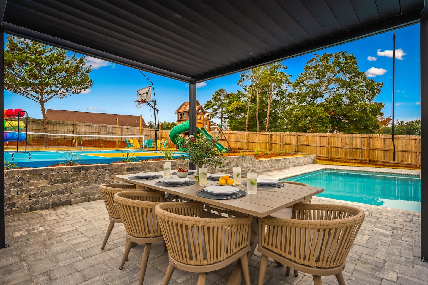 Emerald Oasis property photo 32