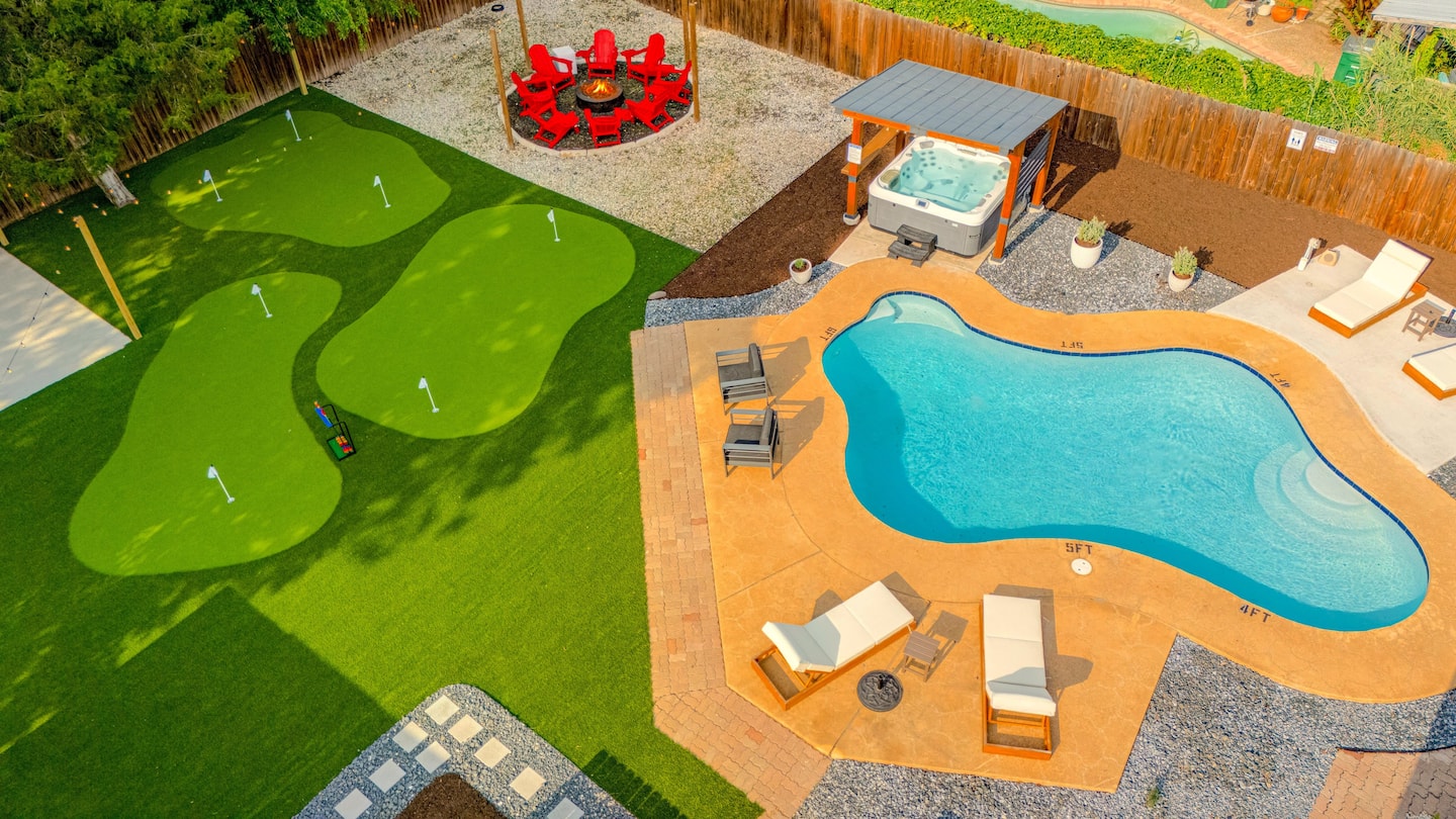 Pool and Game Retreat property photo 1