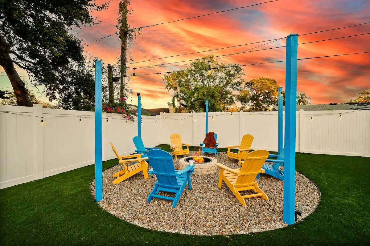 Tropical Resort Home interior and amenities, photo 17