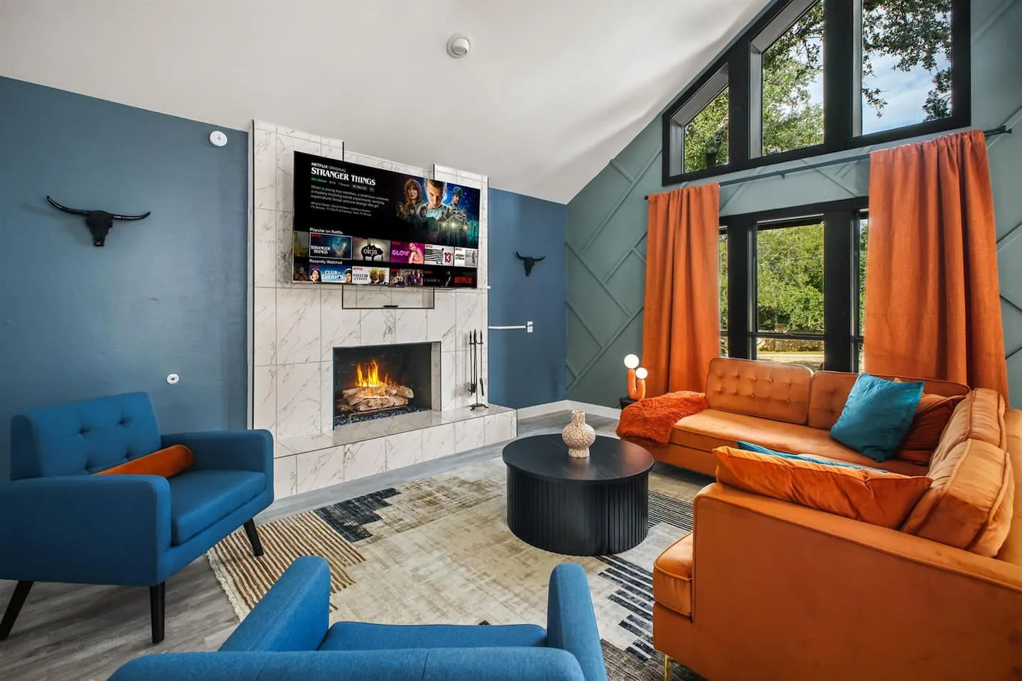 The Comfy Coyote interior and amenities, photo 1