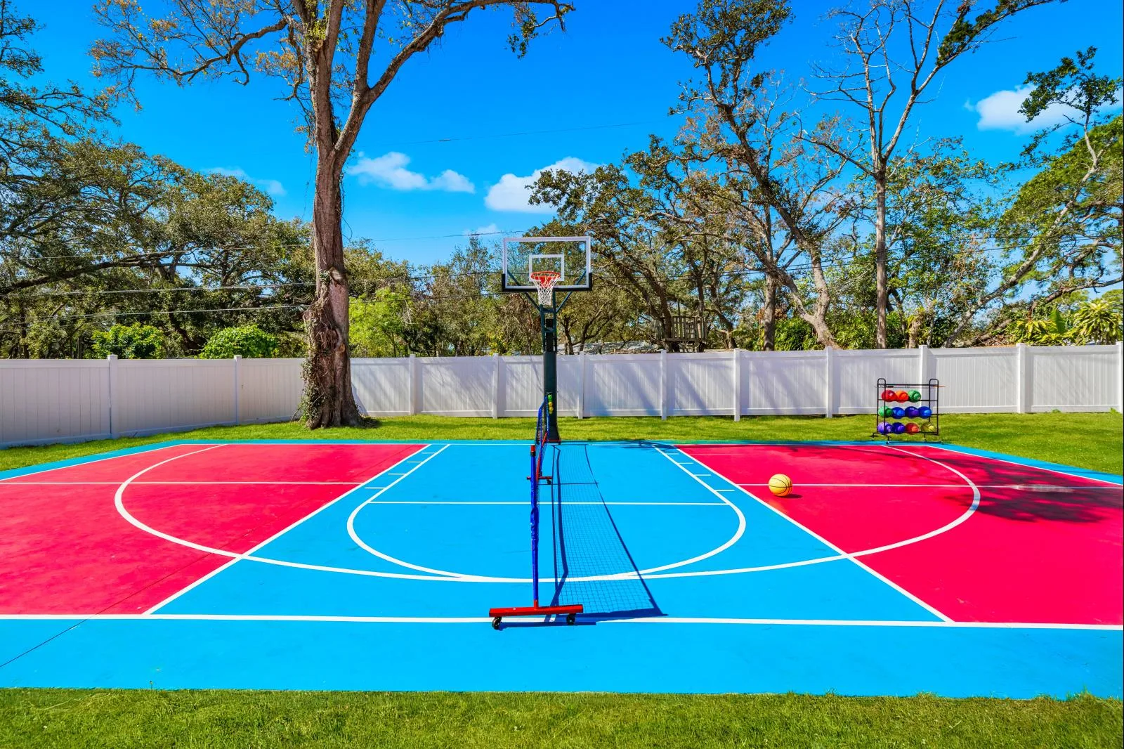 Multi-Sport Estate interior and amenities, photo 18