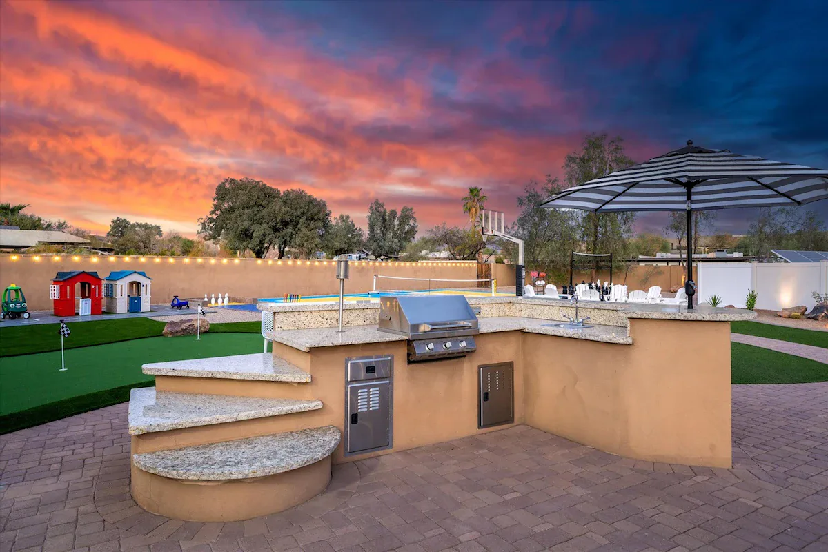 Luxury Estate interior and amenities, photo 13