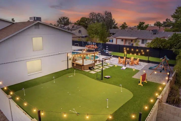 STR Cribs customer property