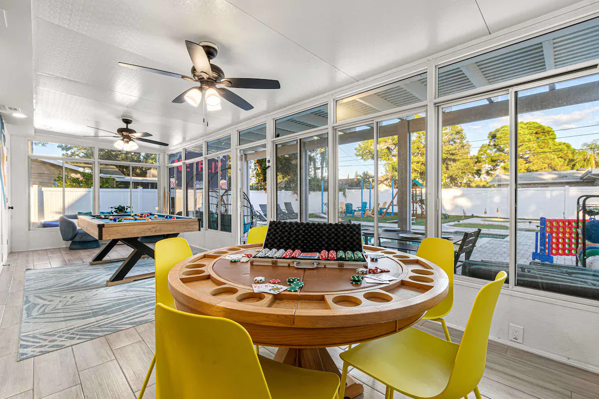Tropical Resort Home interior and amenities, photo 11
