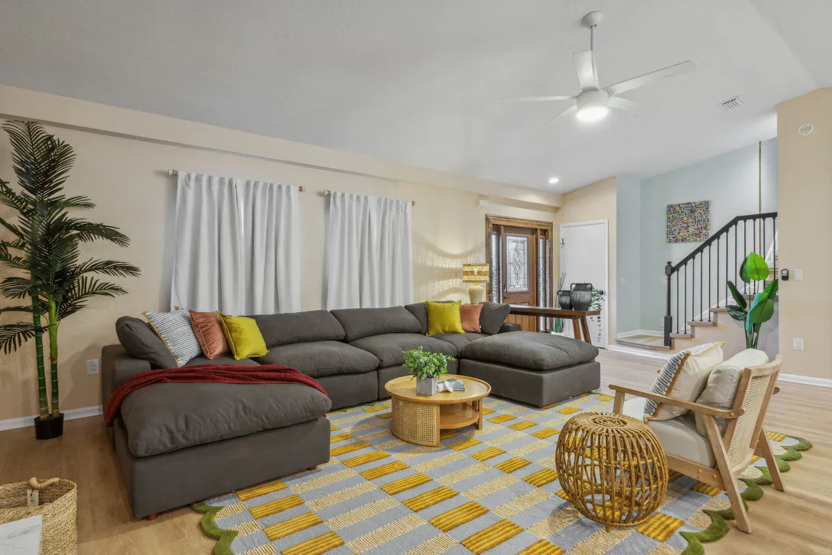 Beach Resort Home interior and amenities, photo 6