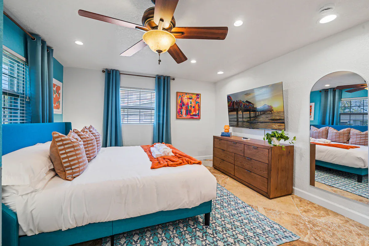 Amenity Overload interior and amenities, photo 7
