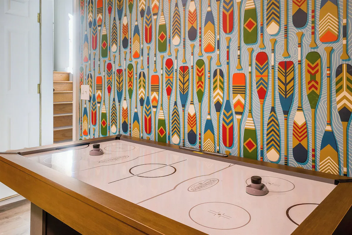 Adventure Haven interior and amenities, photo 9