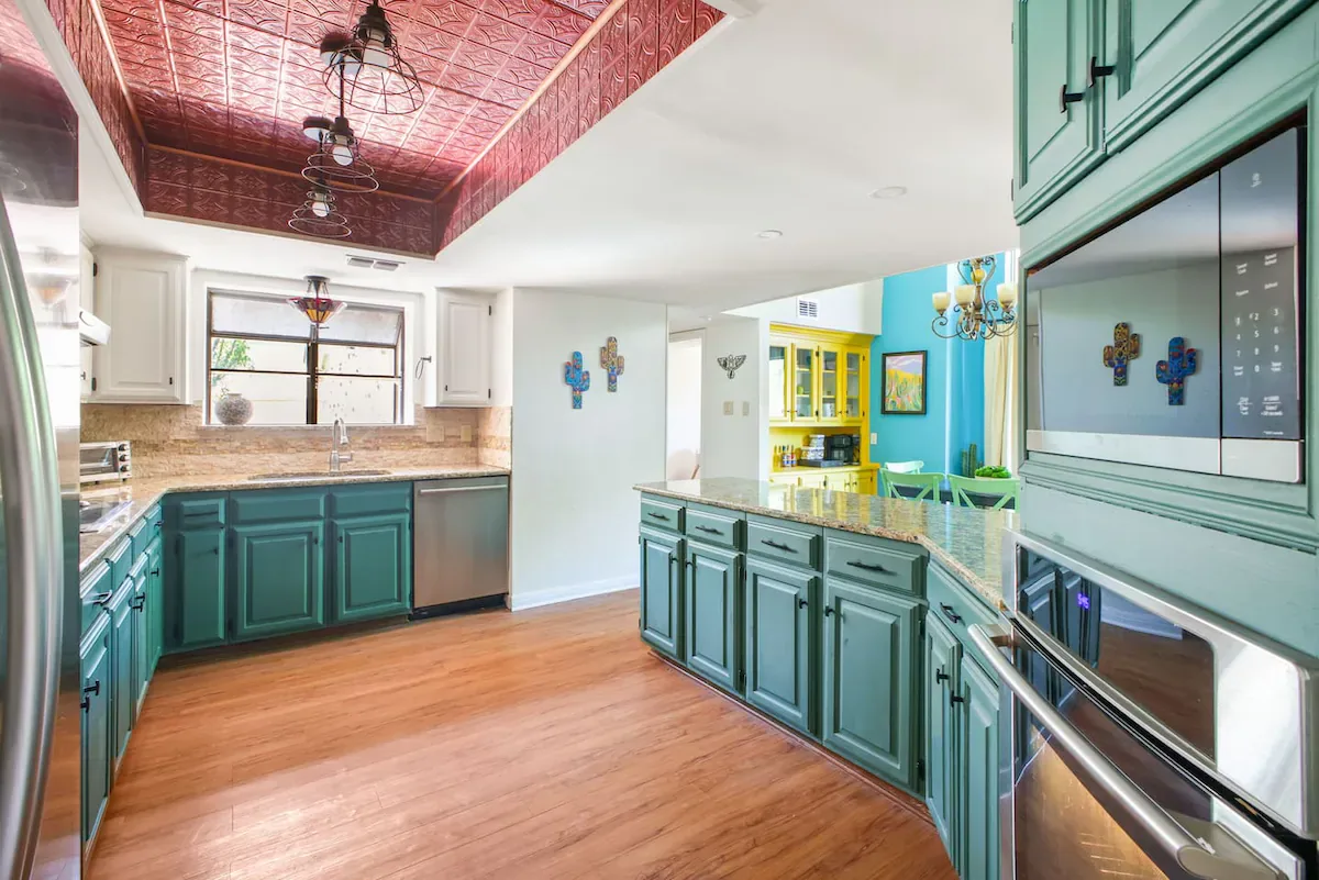 Family Oasis interior and amenities, photo 6